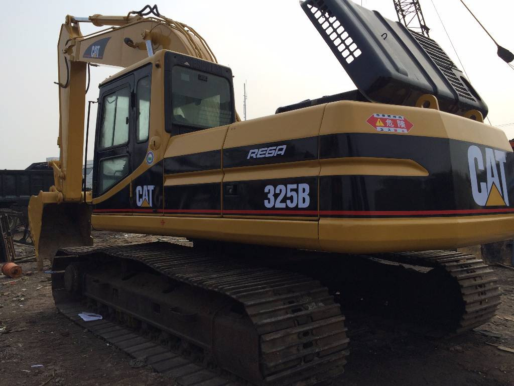 CATERPILLAR 325 B - Pelle sur chenille: photos 3 CATERPILLAR 325 B - Pelle sur chenille: photos 3