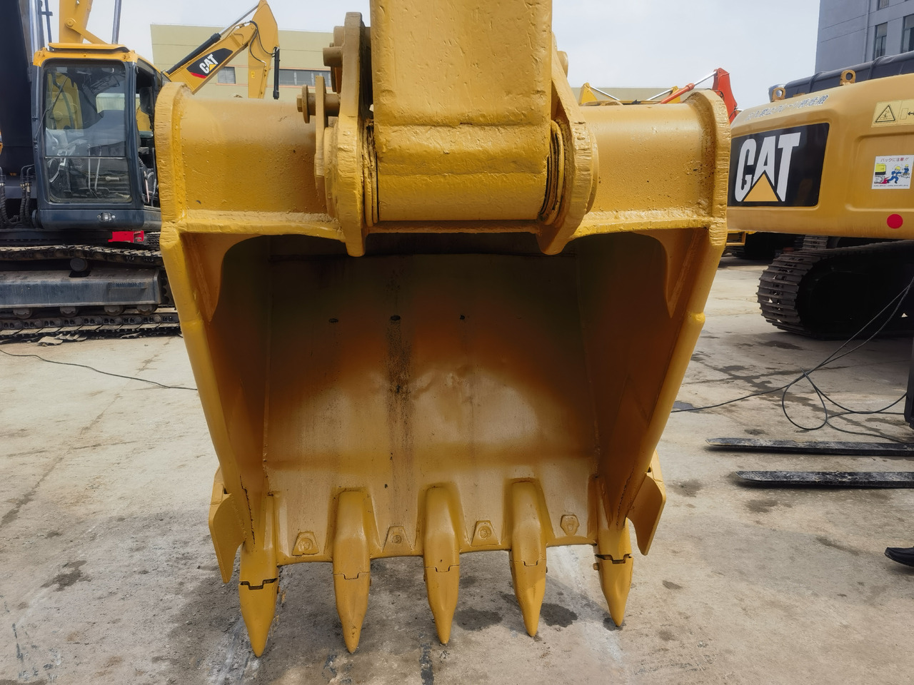 CATERPILLAR CAT 325D Excavator - Pelle sur chenille: photos 5 CATERPILLAR CAT 325D Excavator - Pelle sur chenille: photos 5
