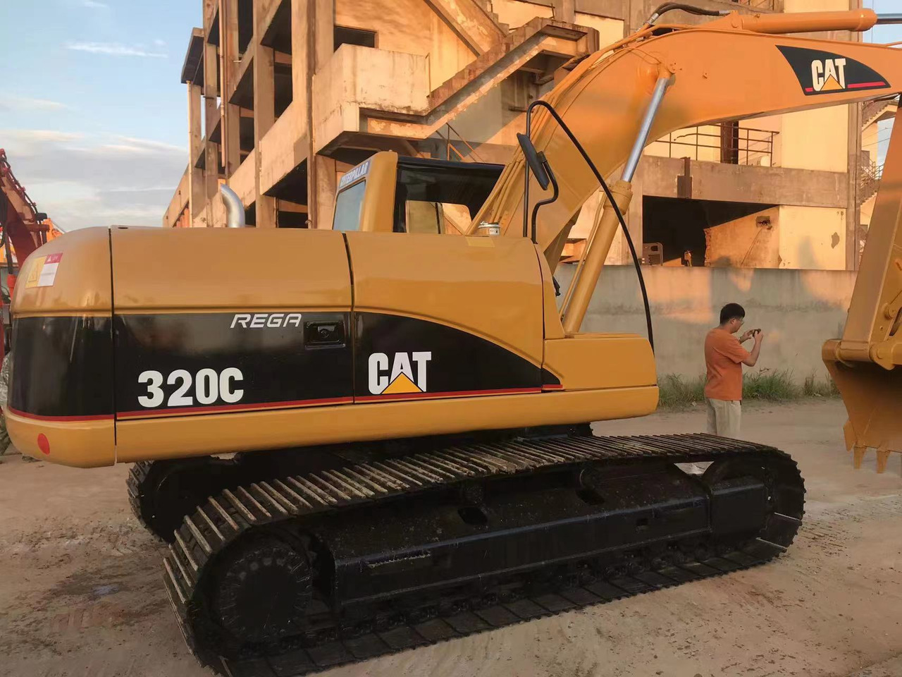 Pelle sur chenille Cat 320c excavator: photos 6 Pelle sur chenille Cat 320c excavator: photos 6