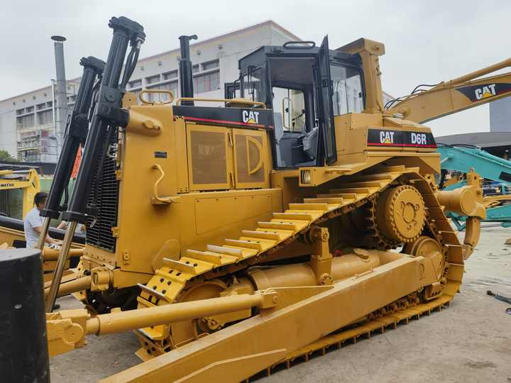 Caterpillar D6R Crawler Tractor Caterpillar Japan Origin D6R Used Bulldozer CAT CHCEAP For Sale - Bulldozer: photos 4 Caterpillar D6R Crawler Tractor Caterpillar Japan Origin D6R Used Bulldozer CAT CHCEAP For Sale - Bulldozer: photos 4