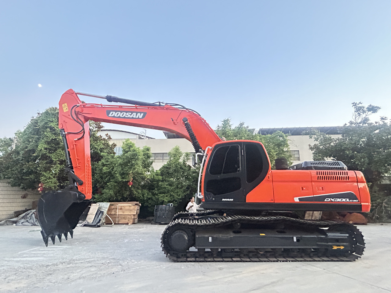 Doosan DX300LC-9c Crawler Excavator - Pelle sur chenille: photos 4 Doosan DX300LC-9c Crawler Excavator - Pelle sur chenille: photos 4