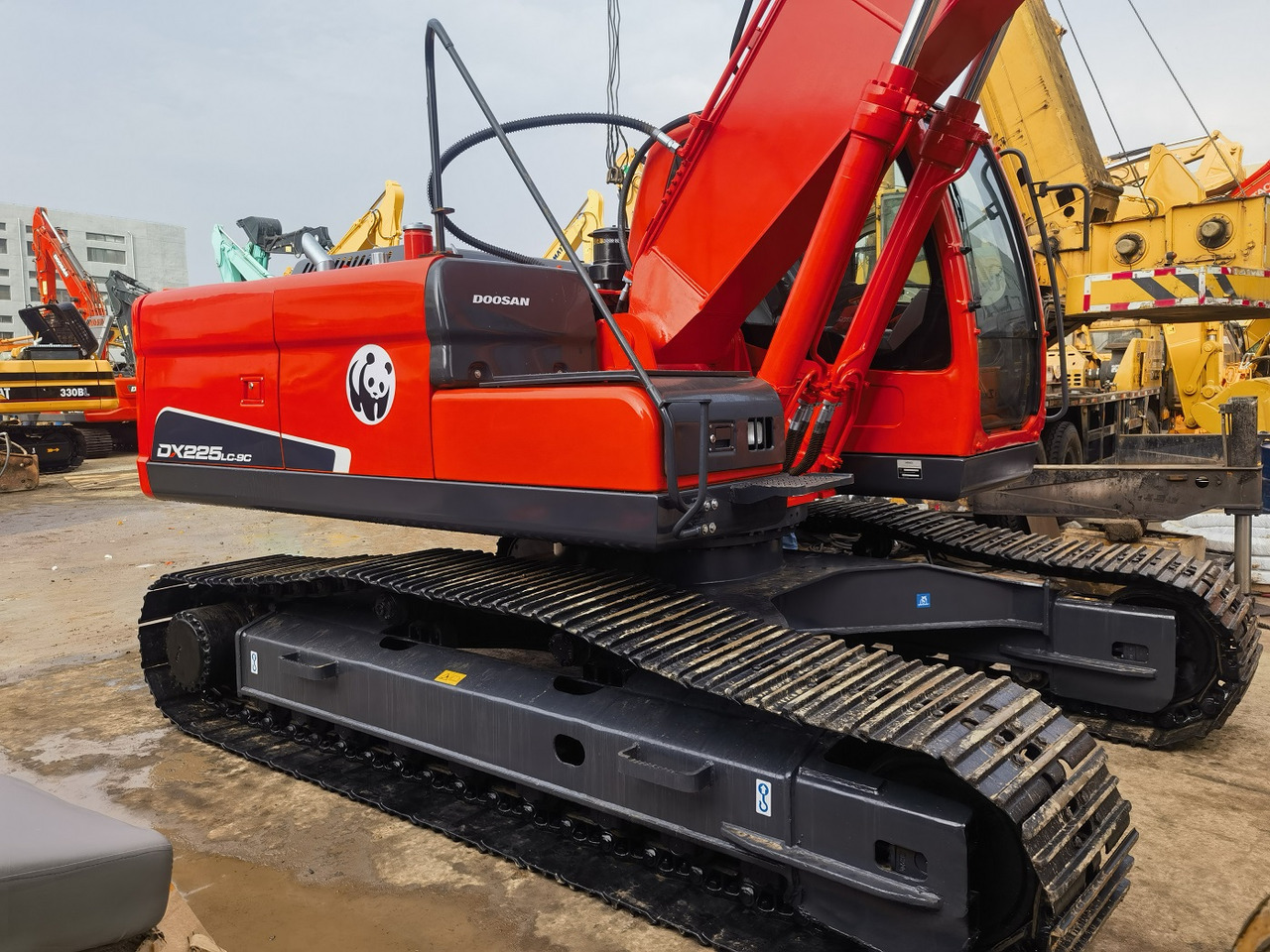 Doosan Dx225 Crawler Excavator - Pelle sur chenille: photos 1 Doosan Dx225 Crawler Excavator - Pelle sur chenille: photos 1