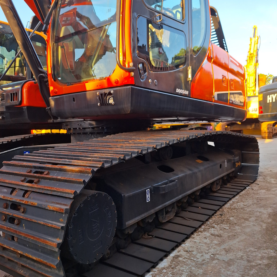 Doosan Dx225LC-9C Crawler Excavator - Pelle sur chenille: photos 5 Doosan Dx225LC-9C Crawler Excavator - Pelle sur chenille: photos 5