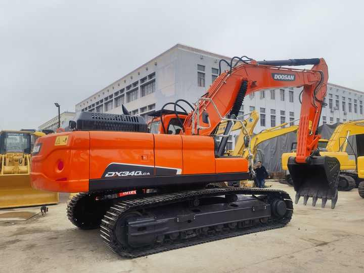 Good Condition Used Excavators Japan Used Excavator DOOSAN DX340LCA Hydraulic Crawler Digger Excavator for Sale - Pelle sur chenille: photos 5 Good Condition Used Excavators Japan Used Excavator DOOSAN DX340LCA Hydraulic Crawler Digger Excavator for Sale - Pelle sur chenille: photos 5
