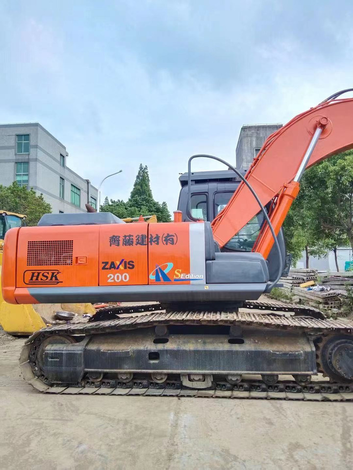 Hitachi ZX200 Excavator - Pelle sur chenille: photos 1 Hitachi ZX200 Excavator - Pelle sur chenille: photos 1