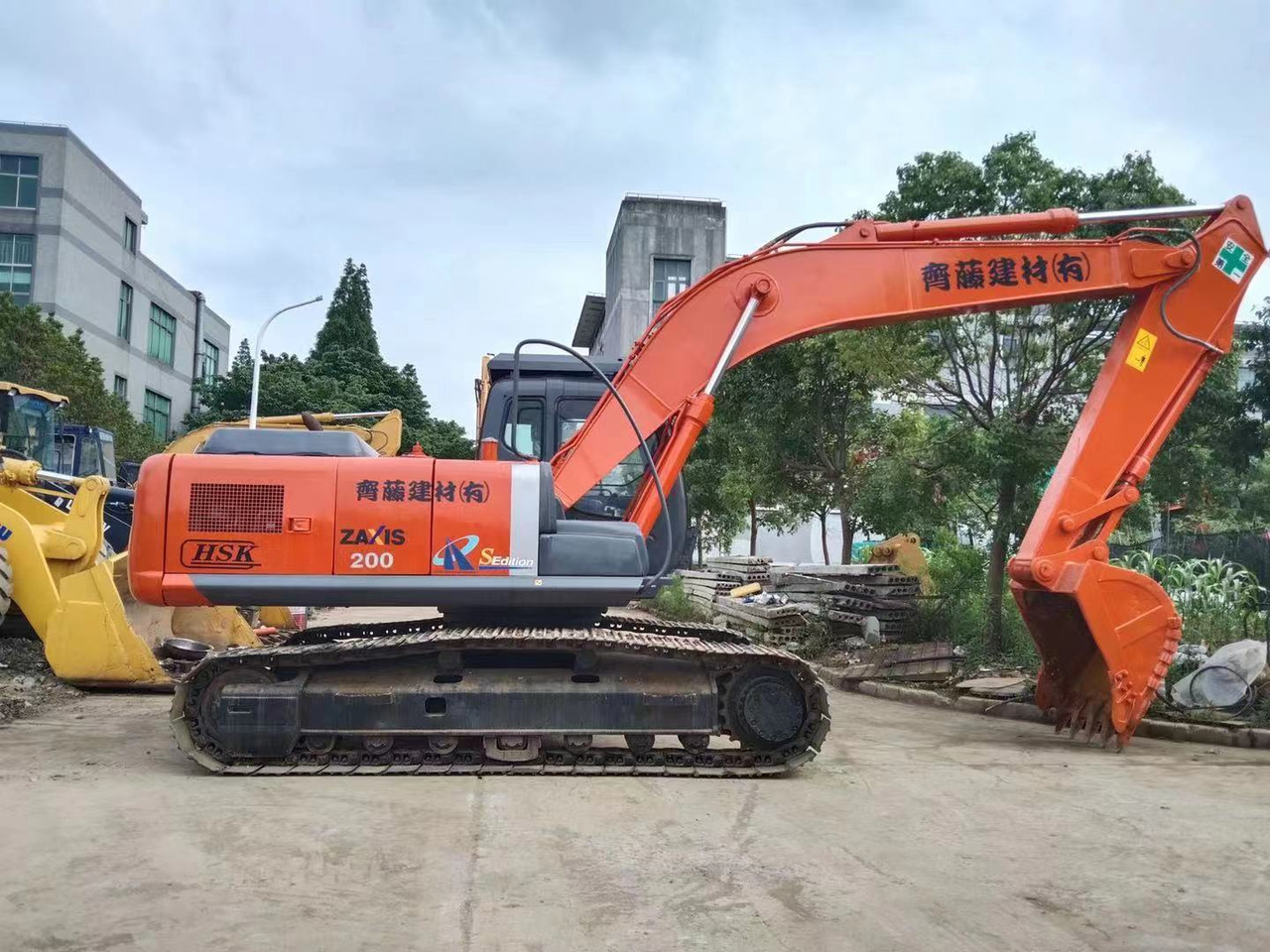 Hitachi ZX200 Excavator - Pelle sur chenille: photos 4 Hitachi ZX200 Excavator - Pelle sur chenille: photos 4