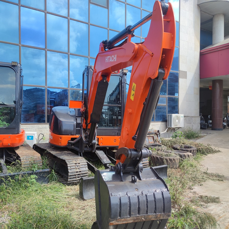 Hitachi ZX50 Excavator - Pelle sur chenille: photos 2 Hitachi ZX50 Excavator - Pelle sur chenille: photos 2