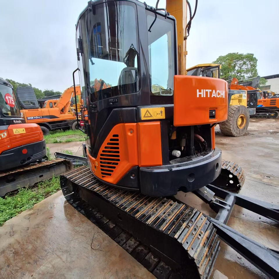 Hitachi ZX50U Excavator - Pelle sur chenille: photos 3 Hitachi ZX50U Excavator - Pelle sur chenille: photos 3