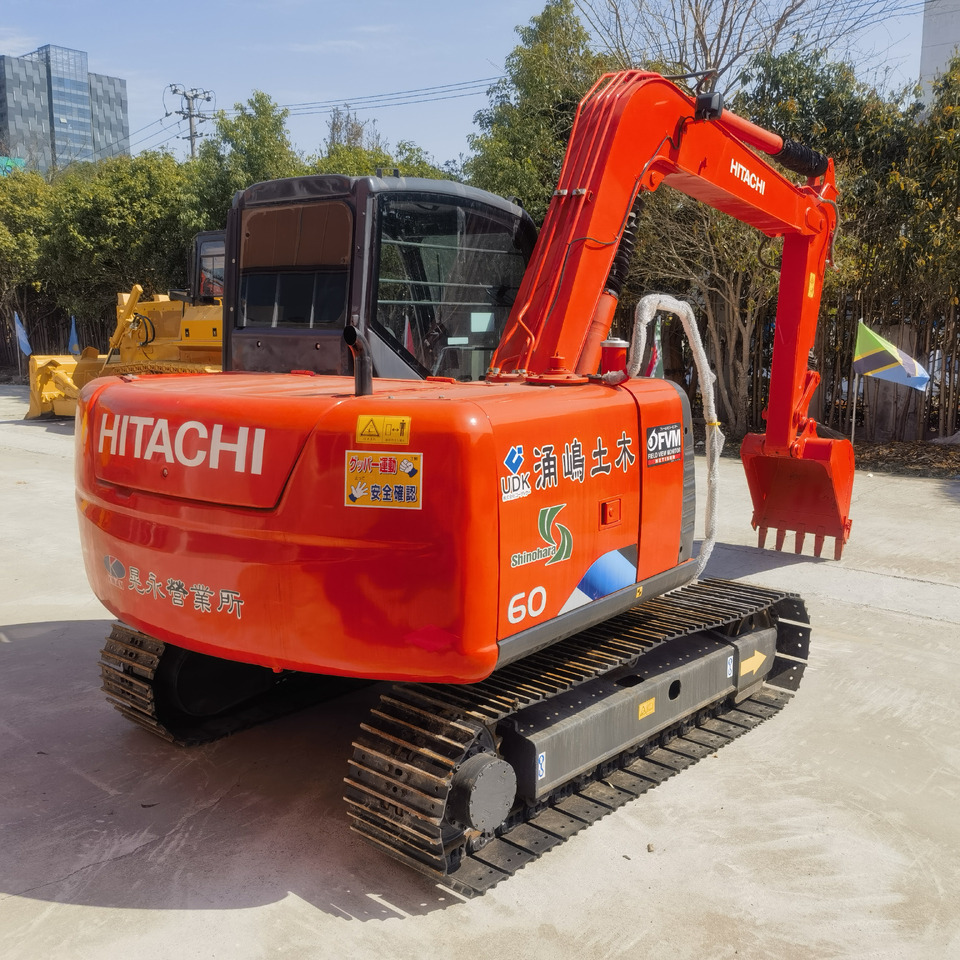 Hitachi ZX60 Excavator - Pelle sur chenille: photos 2 Hitachi ZX60 Excavator - Pelle sur chenille: photos 2