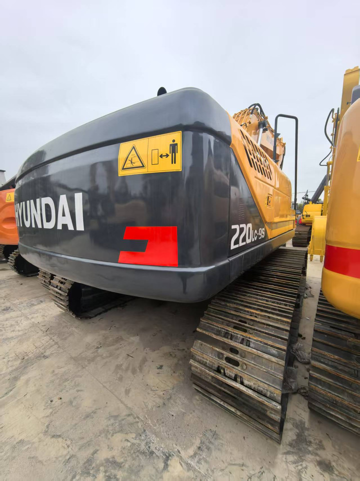 Hyundai 220LC-9S Excavator - Pelle sur chenille: photos 4 Hyundai 220LC-9S Excavator - Pelle sur chenille: photos 4