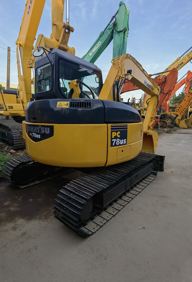 Komatsu pc78 Excavator - Pelle sur chenille: photos 2 Komatsu pc78 Excavator - Pelle sur chenille: photos 2