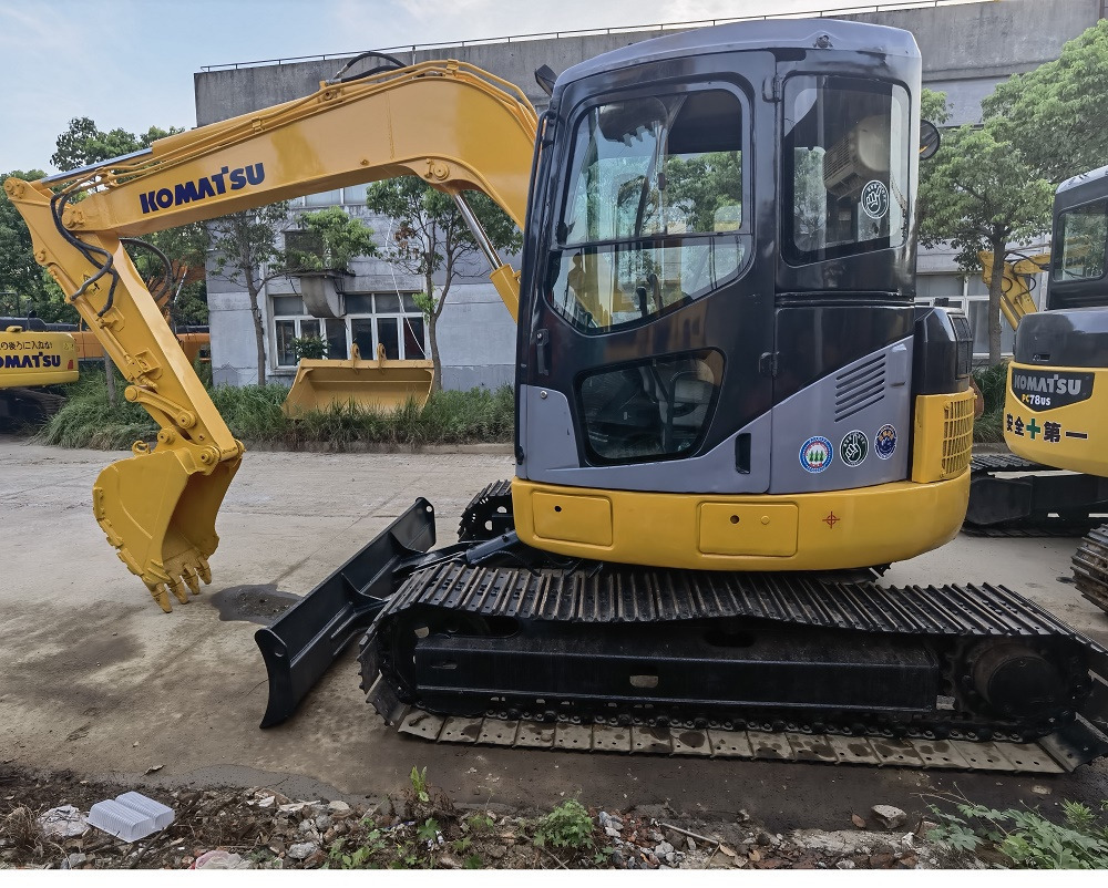 Komatsu pc78 Excavator - Pelle sur chenille: photos 1 Komatsu pc78 Excavator - Pelle sur chenille: photos 1