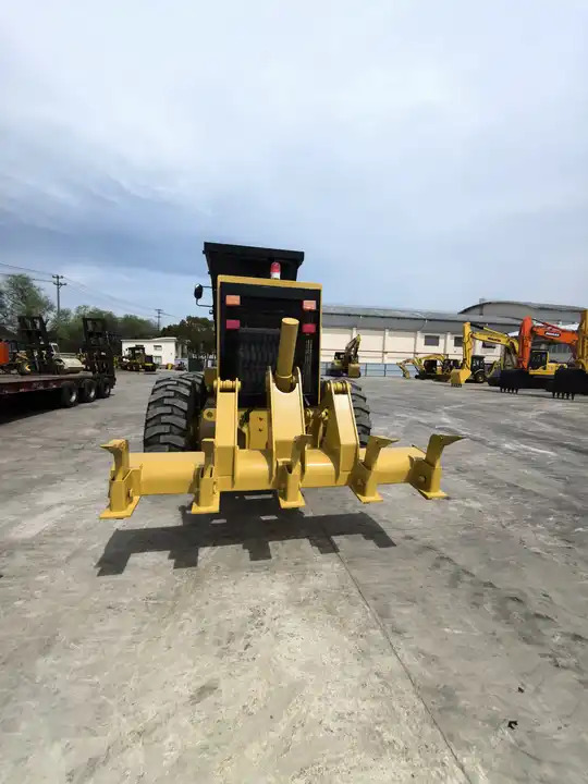 Original Cat Motor Grader 140k used CAT Grader 140h with good working for sale - Niveleuse: photos 3 Original Cat Motor Grader 140k used CAT Grader 140h with good working for sale - Niveleuse: photos 3