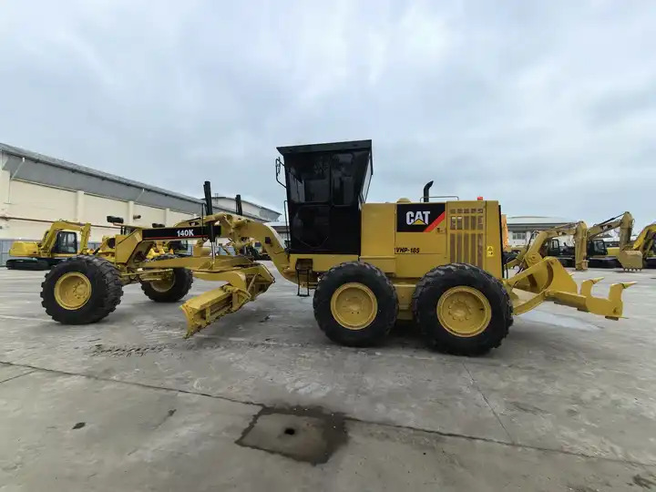 Original Caterpillar brand motor grader 140K CAT road construction grader USA made 140K for sale - Niveleuse: photos 3 Original Caterpillar brand motor grader 140K CAT road construction grader USA made 140K for sale - Niveleuse: photos 3