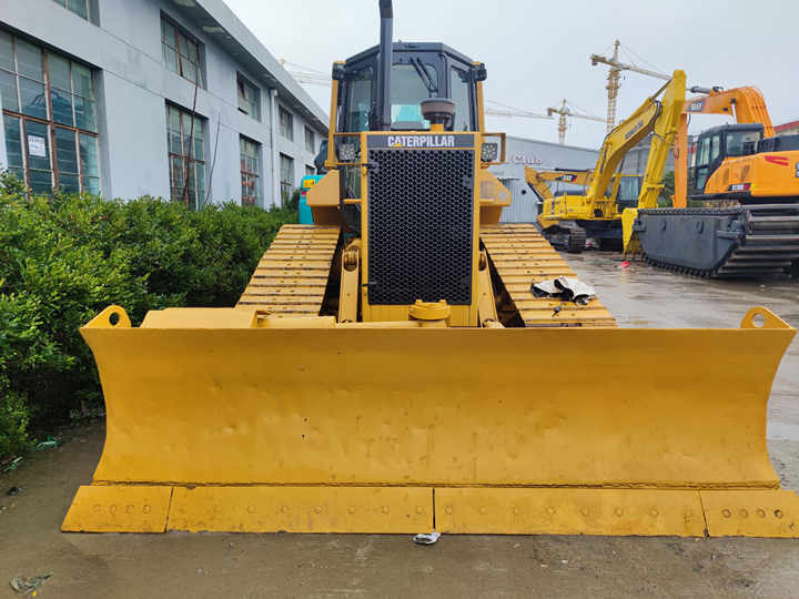 Original Japan made used Caterpillar D5M LGP dozer CAT D5M D5H bulldozer for sale - Bulldozer: photos 4 Original Japan made used Caterpillar D5M LGP dozer CAT D5M D5H bulldozer for sale - Bulldozer: photos 4