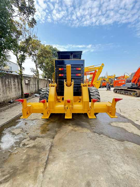 Original Used Caterpillar 140H motor grader second hand for sale at cheap factory price for construction - Niveleuse: photos 2 Original Used Caterpillar 140H motor grader second hand for sale at cheap factory price for construction - Niveleuse: photos 2