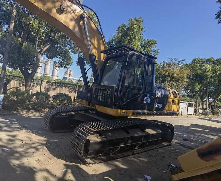 Original high quality second hand excavator Used Caterpillar 325C used excavator machine for sale - Pelle sur chenille: photos 2 Original high quality second hand excavator Used Caterpillar 325C used excavator machine for sale - Pelle sur chenille: photos 2