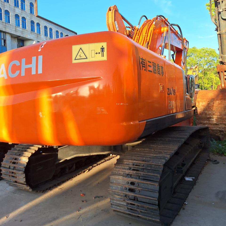 Second hand Hitachi ZX210 excavator - Pelle: photos 1 Second hand Hitachi ZX210 excavator - Pelle: photos 1