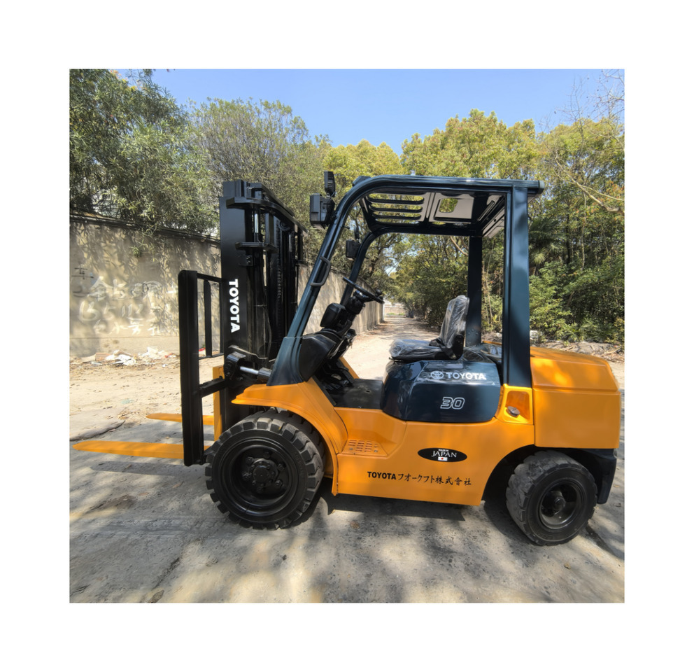 Toyota FD30 Forklift - Chariot élévateur diesel: photos 3 Toyota FD30 Forklift - Chariot élévateur diesel: photos 3
