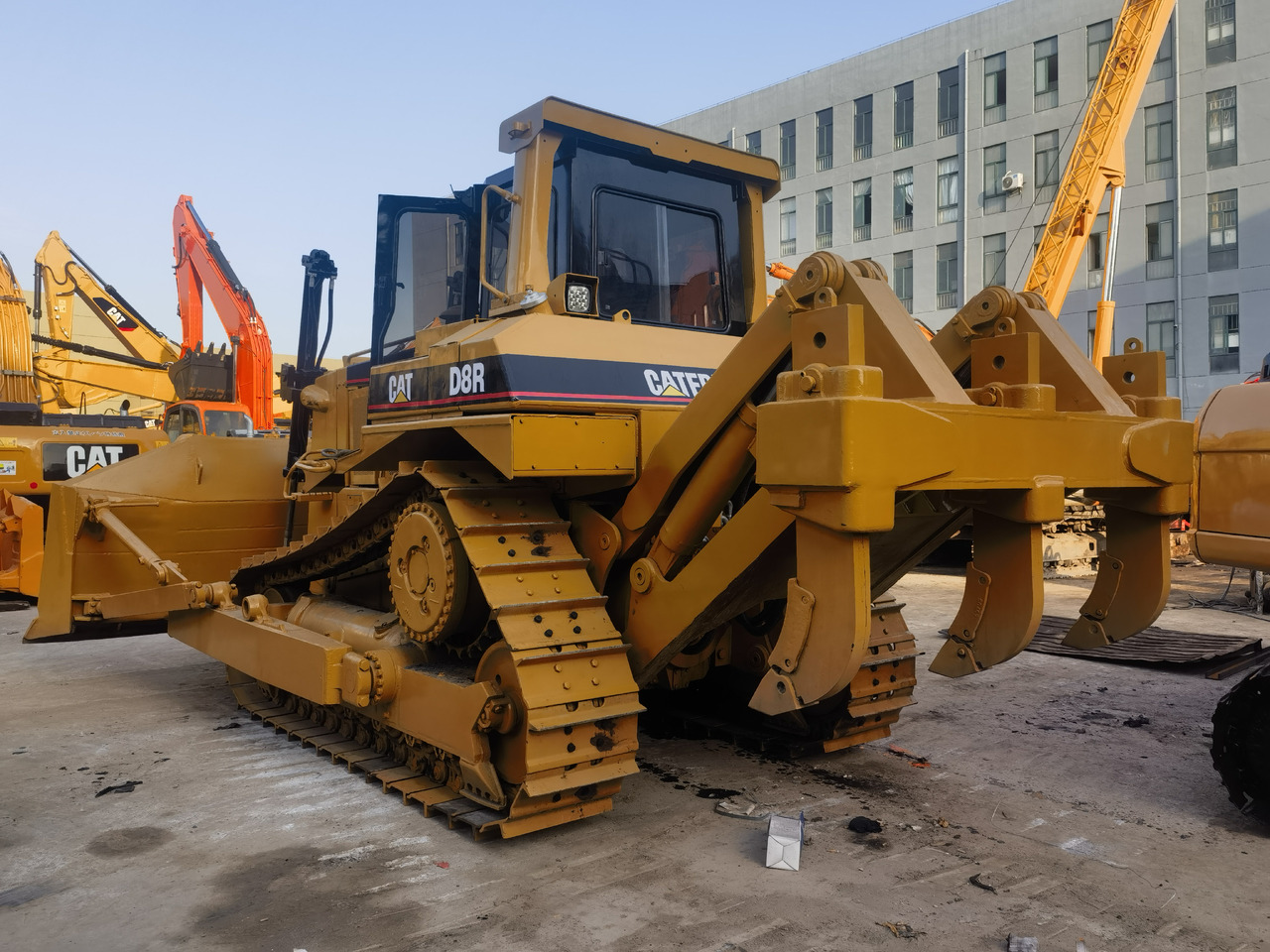 Used cat d8r bulldozer - Bulldozer: photos 4 Used cat d8r bulldozer - Bulldozer: photos 4