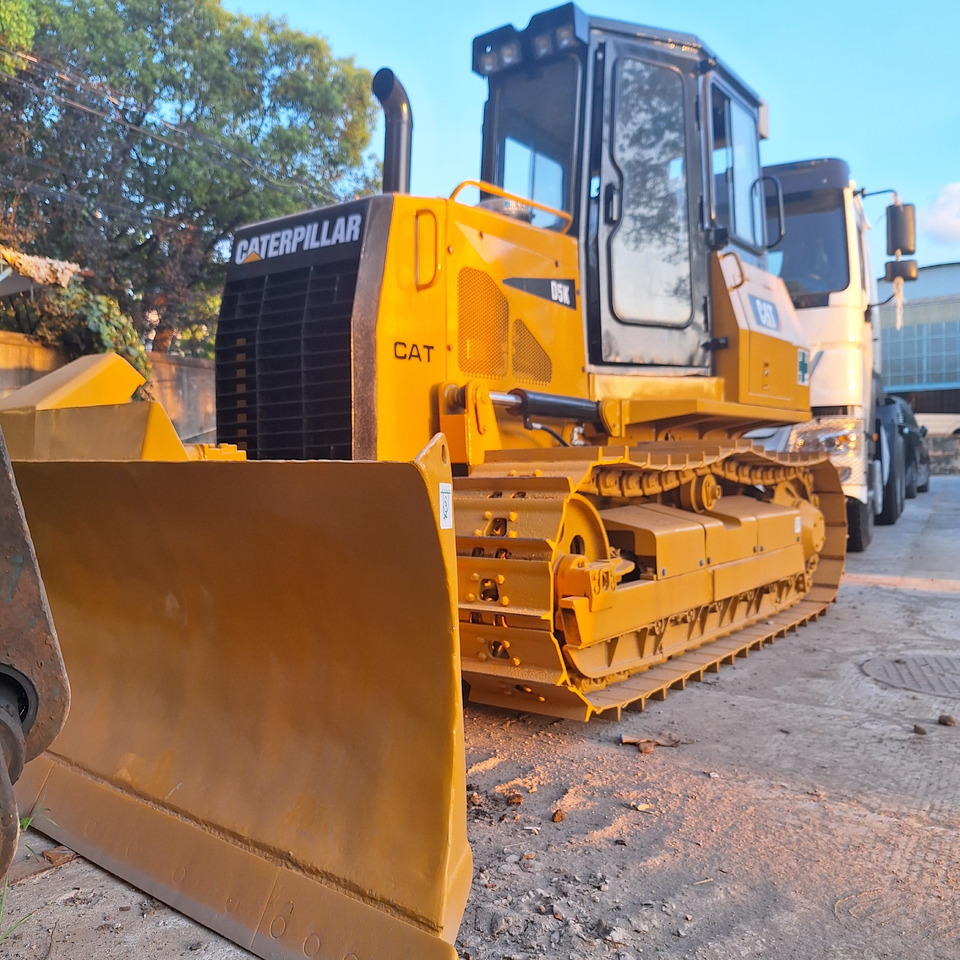 Used caterpillar cat D5k bulldozer - Bulldozer: photos 1 Used caterpillar cat D5k bulldozer - Bulldozer: photos 1
