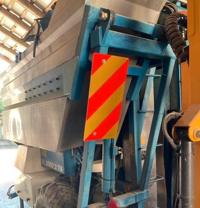Vendemmiatrice Volentieri VG 2000/2 TA - Machine à vendanger: photos 2 Vendemmiatrice Volentieri VG 2000/2 TA - Machine à vendanger: photos 2