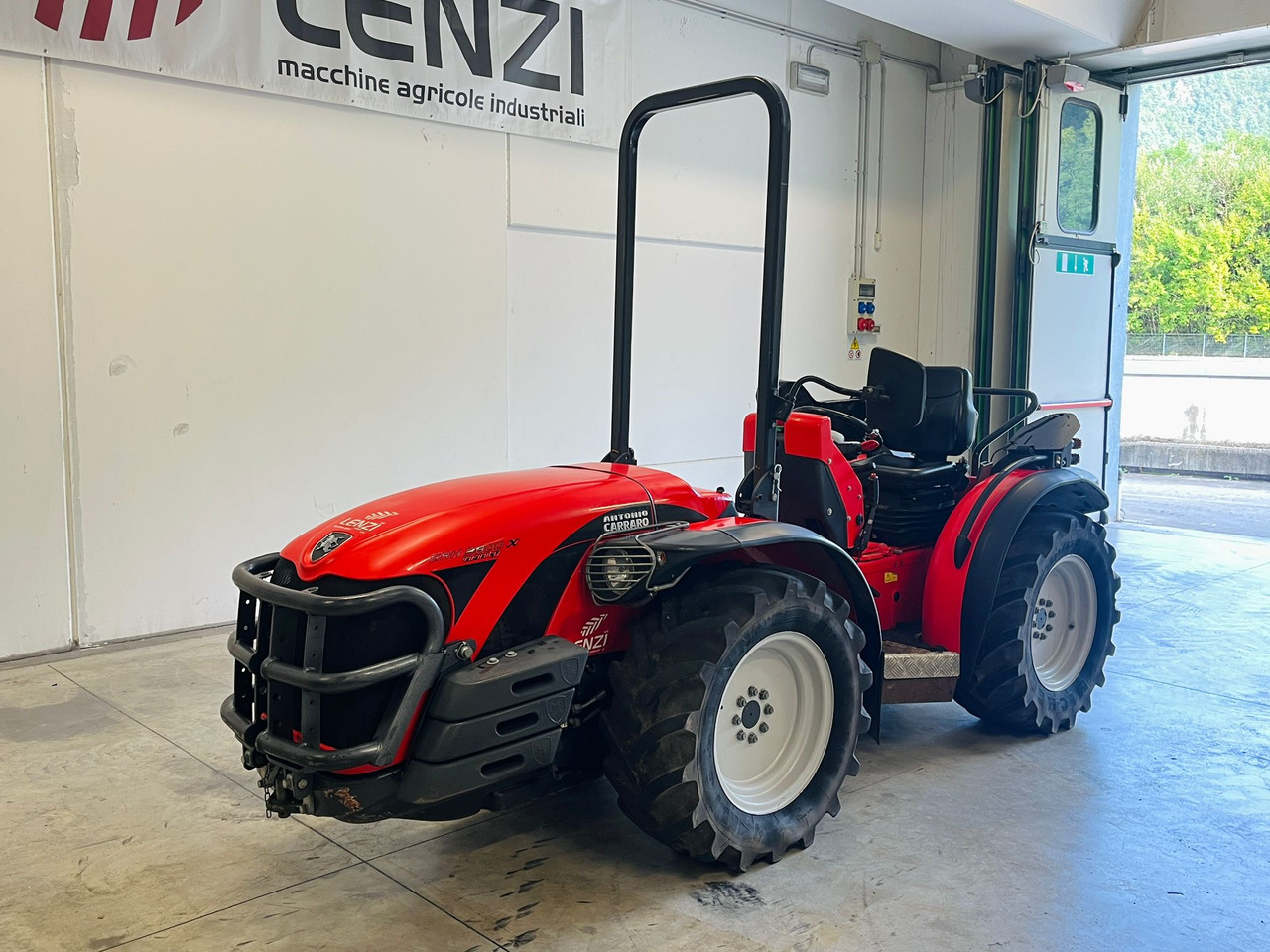 ANTONIO CARRARO SRH 9800 - Tracteur agricole: photos 2 ANTONIO CARRARO SRH 9800 - Tracteur agricole: photos 2