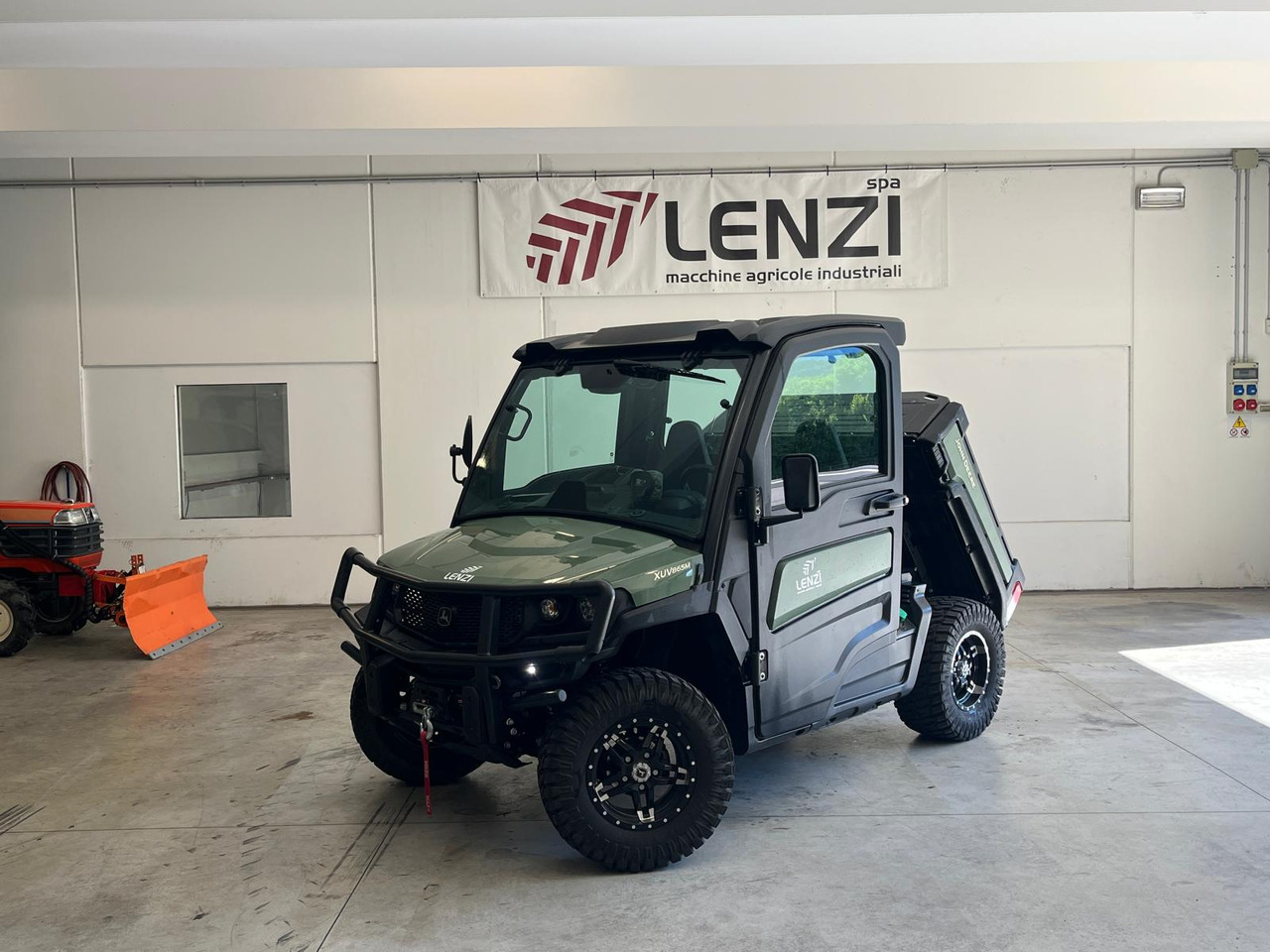 GATOR XUV865M - Quadricycle: photos 1 GATOR XUV865M - Quadricycle: photos 1