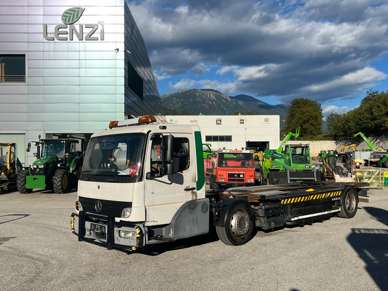 MERCEDES-BENZ KAMAG - Camion porte-conteneur/ Caisse mobile: photos 3 MERCEDES-BENZ KAMAG - Camion porte-conteneur/ Caisse mobile: photos 3