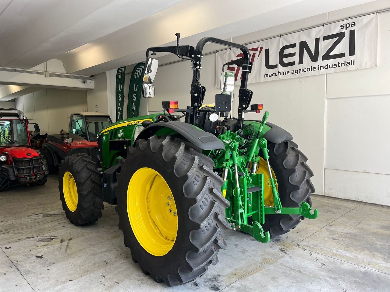 TRATTORE JOHN DEERE 5100 M - Tracteur agricole: photos 4 TRATTORE JOHN DEERE 5100 M - Tracteur agricole: photos 4