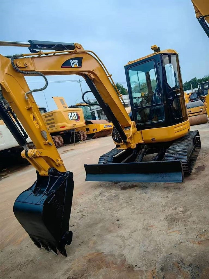 CAT 304 C CR - Mini pelle: photos 5 CAT 304 C CR - Mini pelle: photos 5