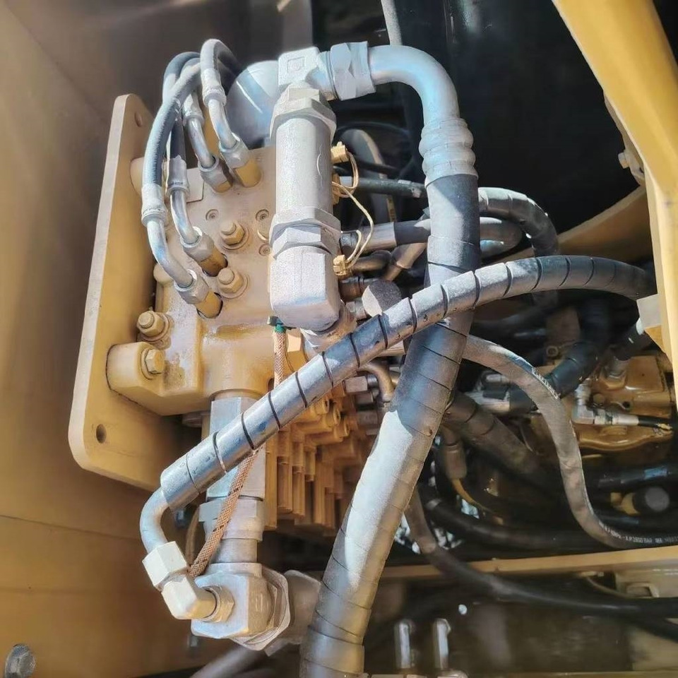 CAT 308 - Mini pelle: photos 5 CAT 308 - Mini pelle: photos 5