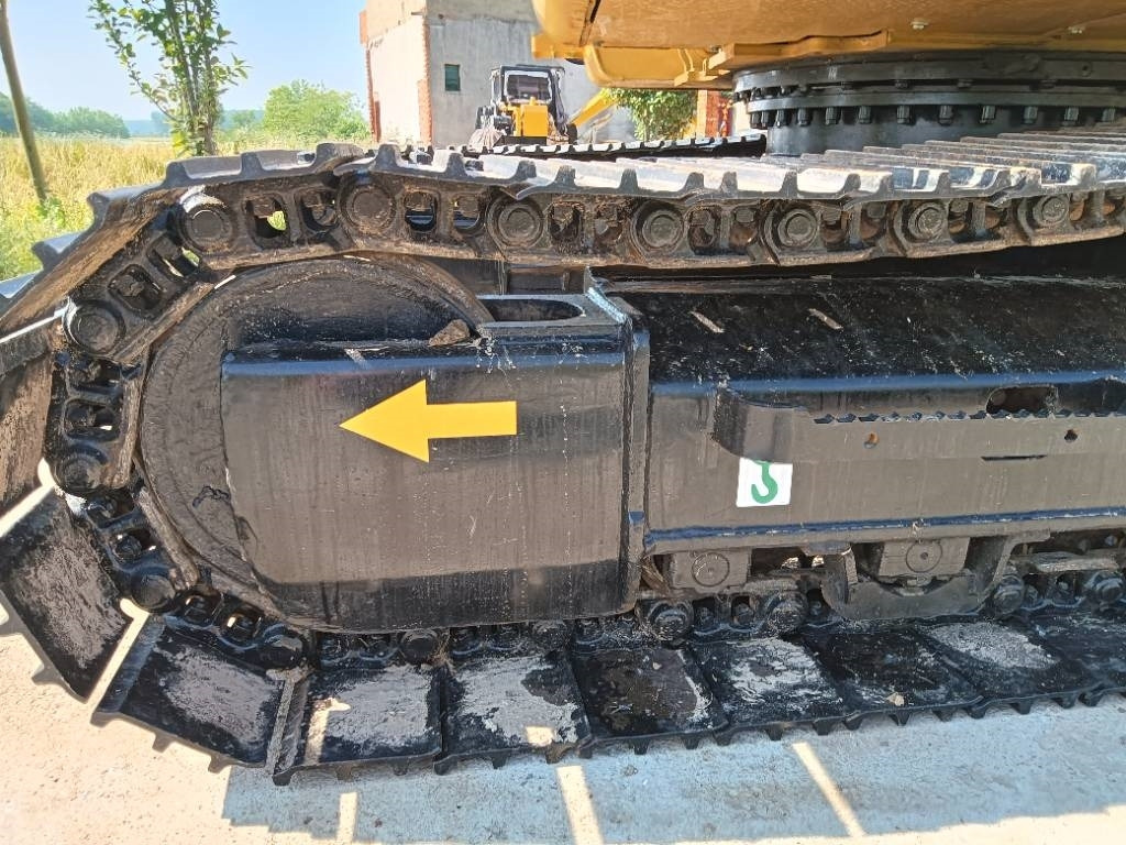 CAT 313 D  - Pelle sur pneus: photos 3 CAT 313 D  - Pelle sur pneus: photos 3