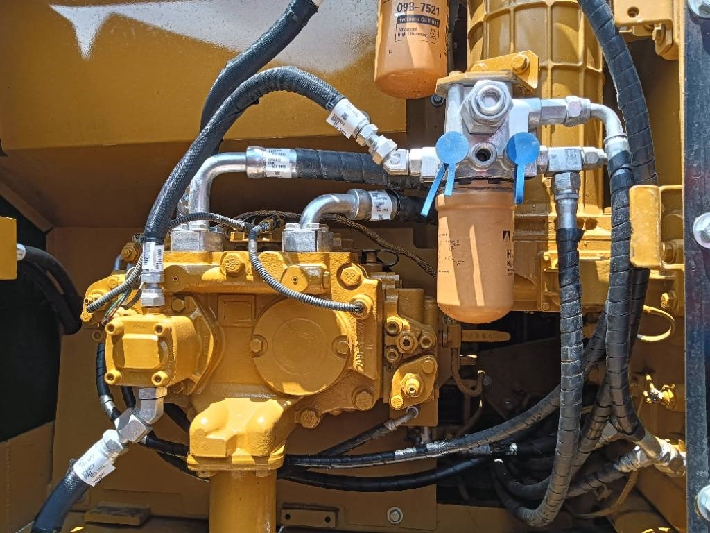 CAT 320 D - Pelle sur chenille: photos 5 CAT 320 D - Pelle sur chenille: photos 5