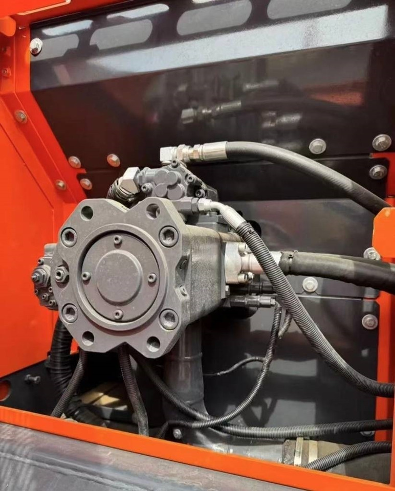 Doosan 225 DX - Pelle sur chenille: photos 2 Doosan 225 DX - Pelle sur chenille: photos 2