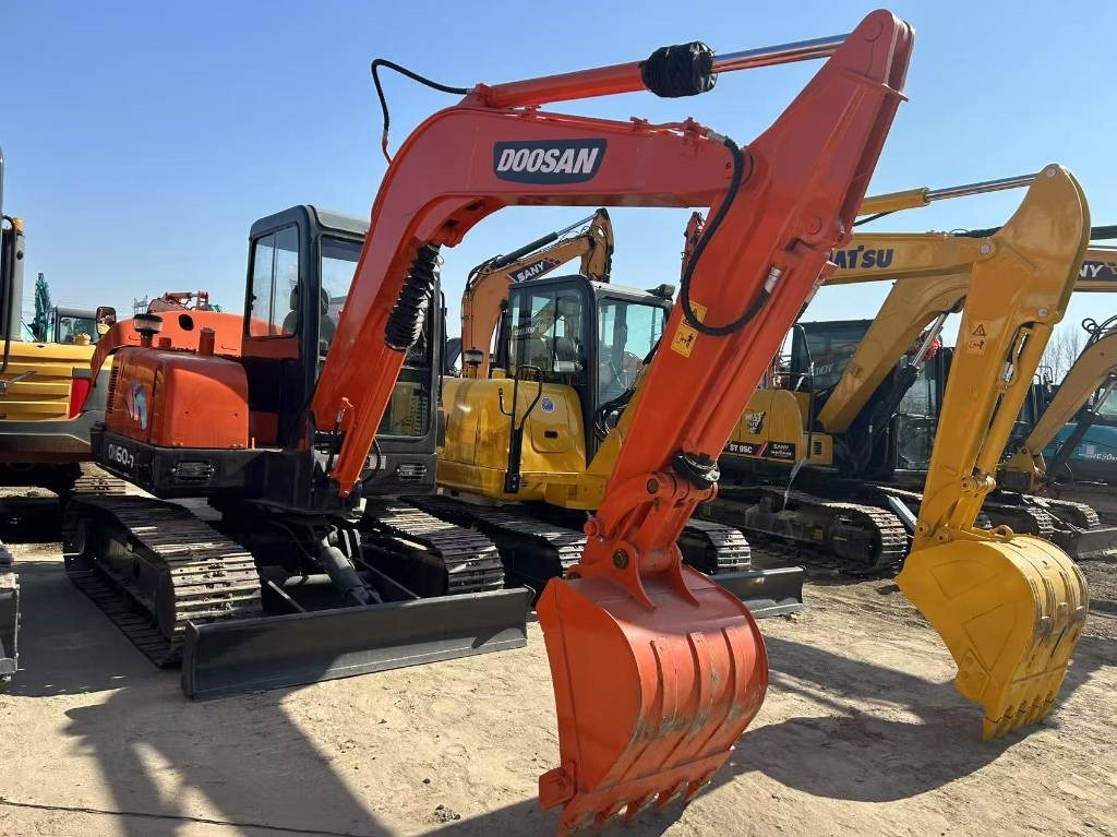 Doosan DH 55 - Mini pelle: photos 1 Doosan DH 55 - Mini pelle: photos 1