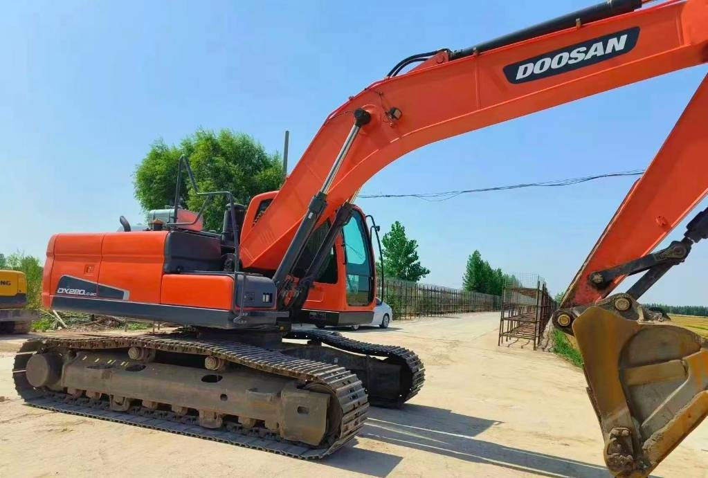 Doosan DX 200 - Pelle sur chenille: photos 1 Doosan DX 200 - Pelle sur chenille: photos 1