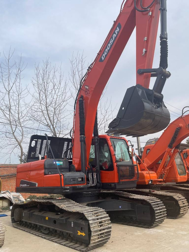 Doosan DX 225 LCA - Pelle sur chenille: photos 1 Doosan DX 225 LCA - Pelle sur chenille: photos 1