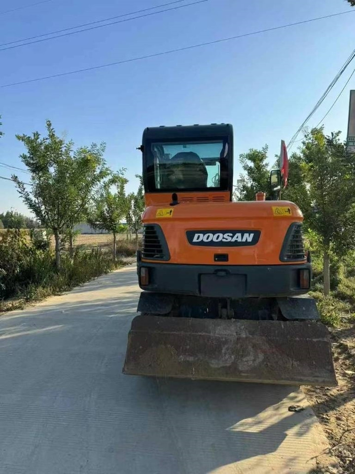 Doosan DX 60 - Pelle sur chenille: photos 2 Doosan DX 60 - Pelle sur chenille: photos 2
