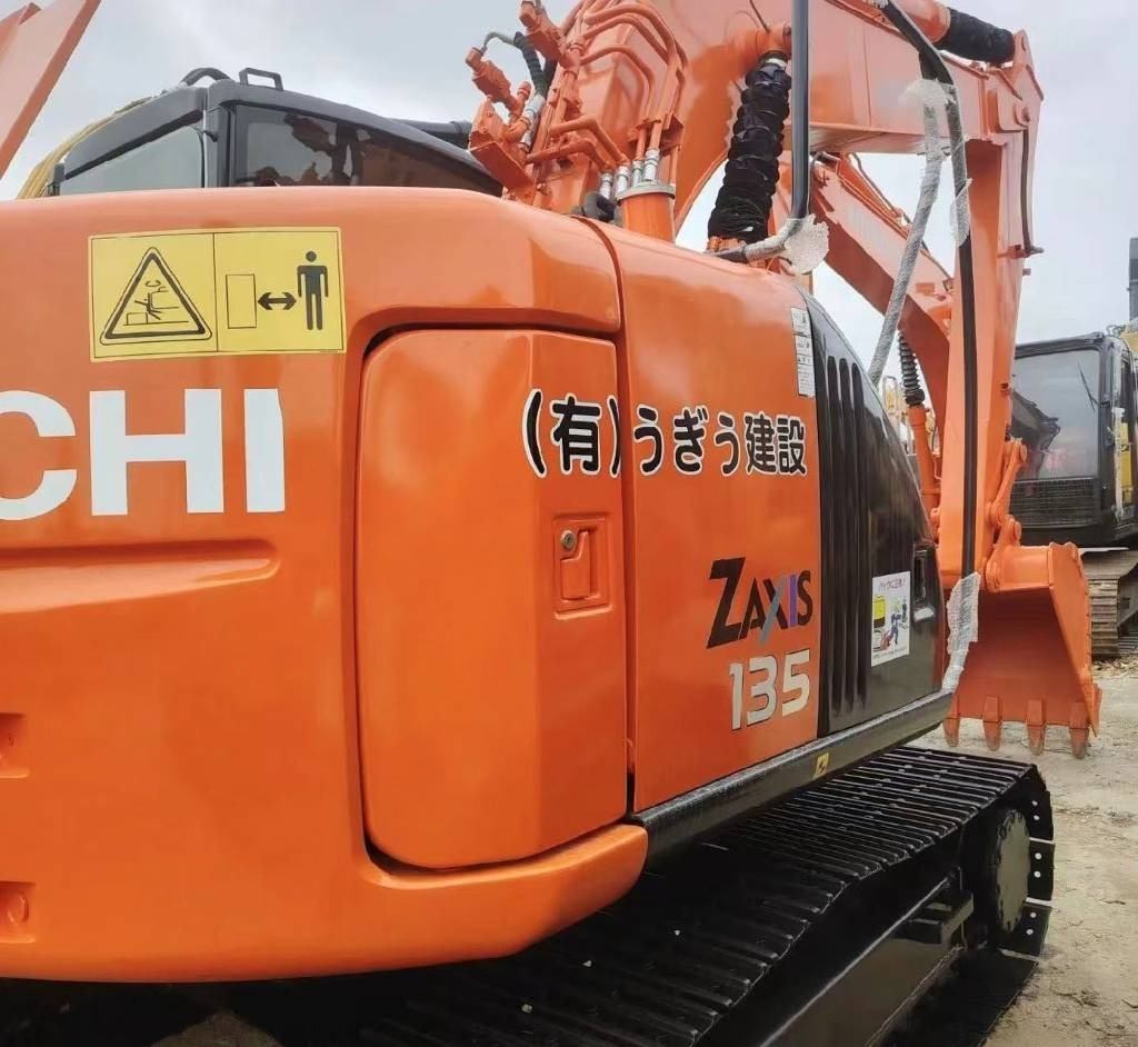 Hitachi 135US - Pelle sur chenille: photos 3 Hitachi 135US - Pelle sur chenille: photos 3