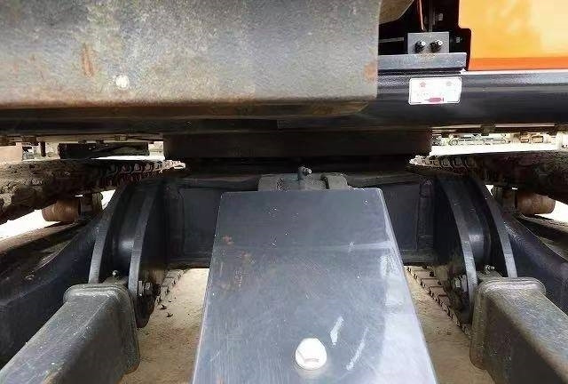 Hitachi 30 - Pelle sur chenille: photos 4 Hitachi 30 - Pelle sur chenille: photos 4