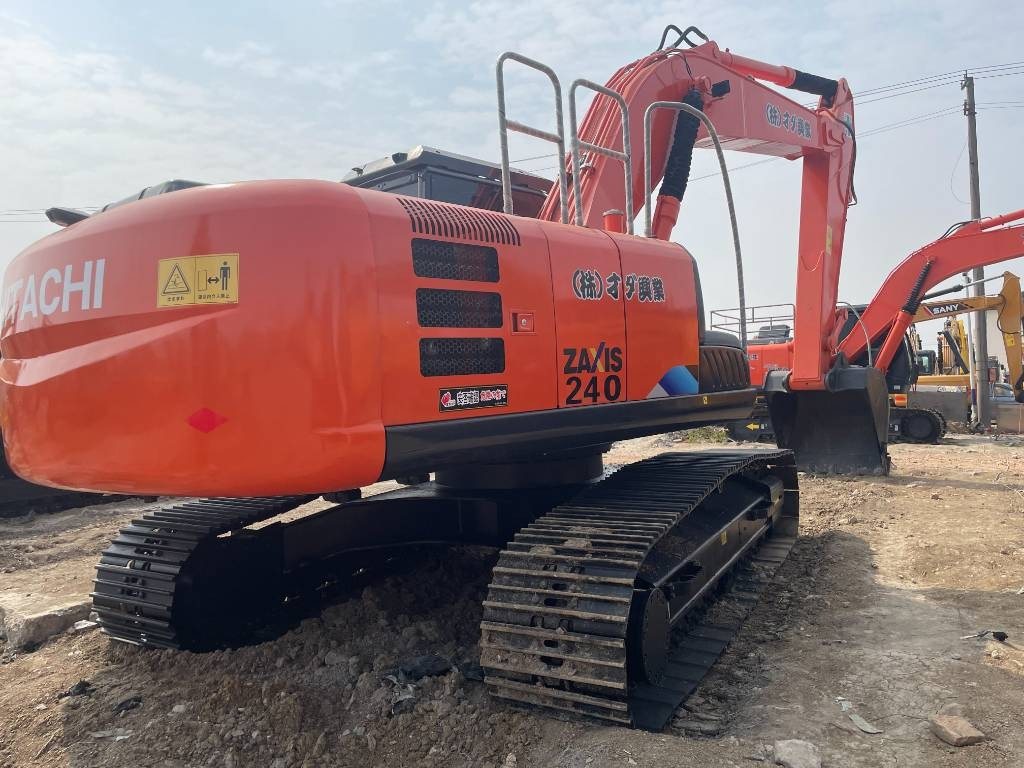 Hitachi ZX 240 - Pelle sur chenille: photos 1 Hitachi ZX 240 - Pelle sur chenille: photos 1