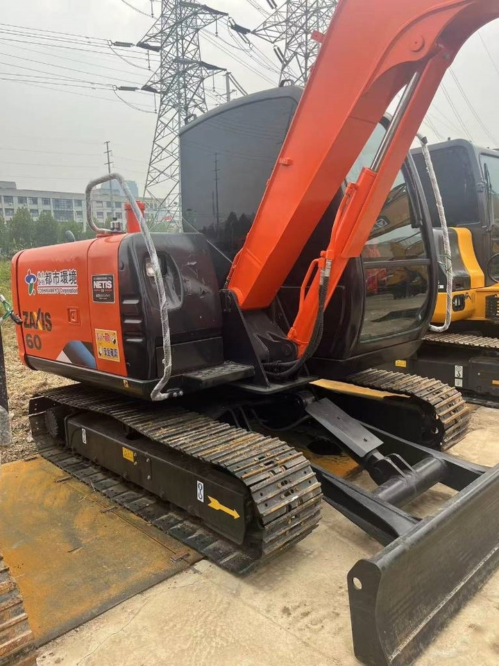 Hitachi ZX 60 - Mini pelle: photos 3 Hitachi ZX 60 - Mini pelle: photos 3