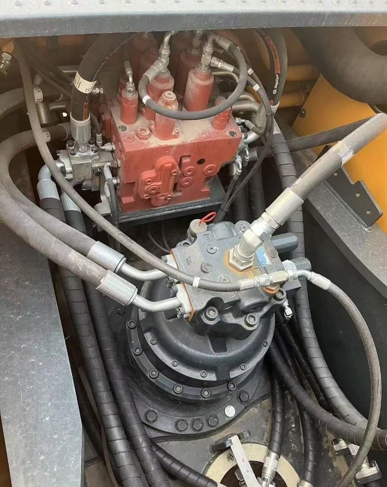 Hyundai 305LC - Pelle sur chenille: photos 5 Hyundai 305LC - Pelle sur chenille: photos 5