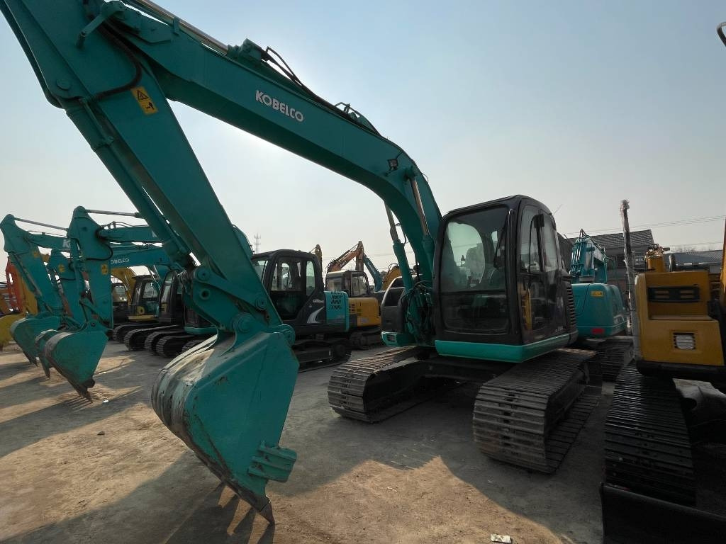 Kobelco SK 135 - Pelle sur chenille: photos 1 Kobelco SK 135 - Pelle sur chenille: photos 1