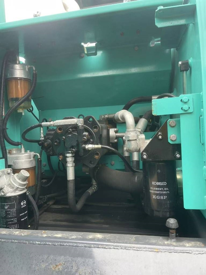 Kobelco SK 200 - Pelle sur chenille: photos 2 Kobelco SK 200 - Pelle sur chenille: photos 2