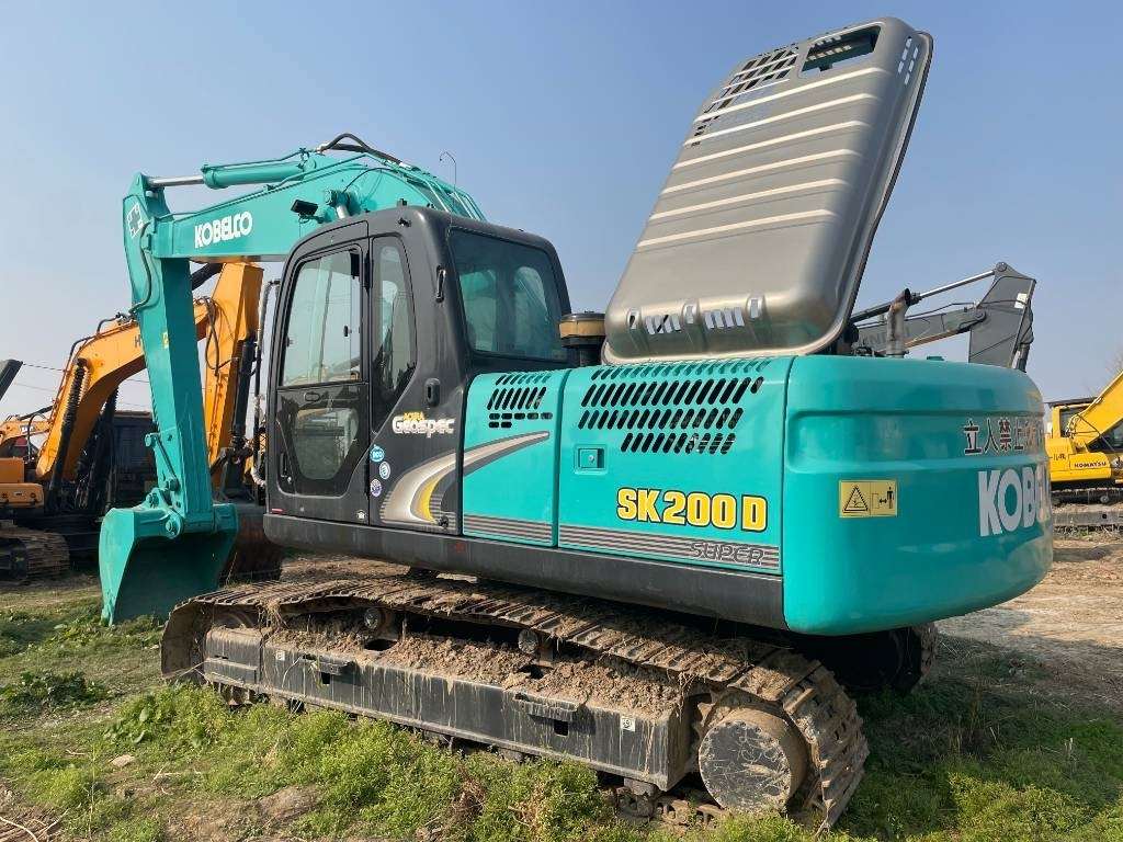 Kobelco SK 200 - Pelle sur chenille: photos 5 Kobelco SK 200 - Pelle sur chenille: photos 5