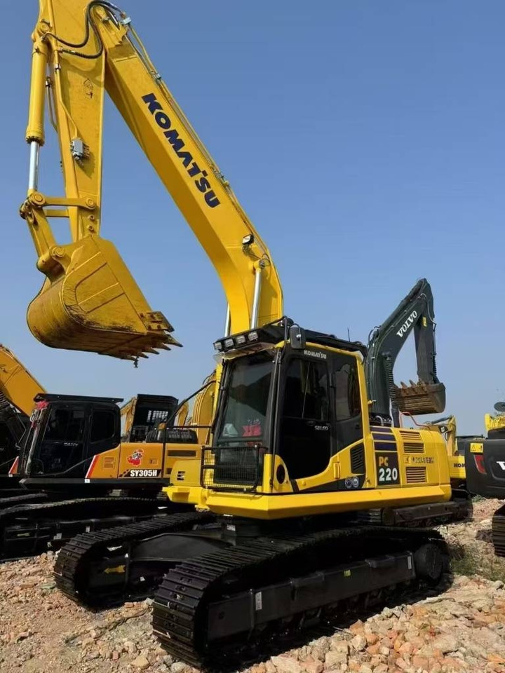 Komatsu PC 220 - Pelle sur chenille: photos 1 Komatsu PC 220 - Pelle sur chenille: photos 1