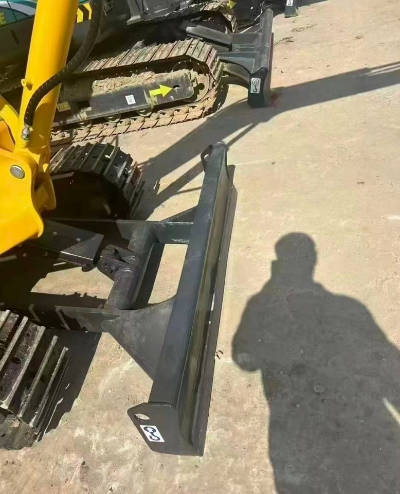 Komatsu PC 30 - Mini pelle: photos 4 Komatsu PC 30 - Mini pelle: photos 4