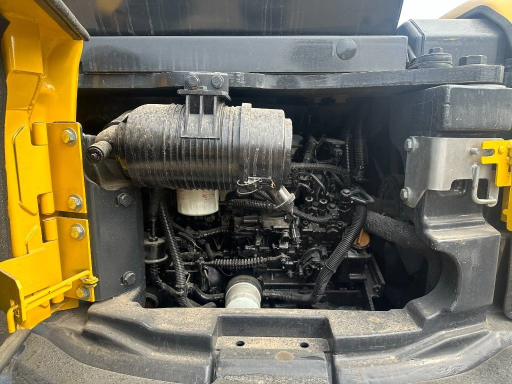 Komatsu PC 40  - Mini pelle: photos 5 Komatsu PC 40  - Mini pelle: photos 5